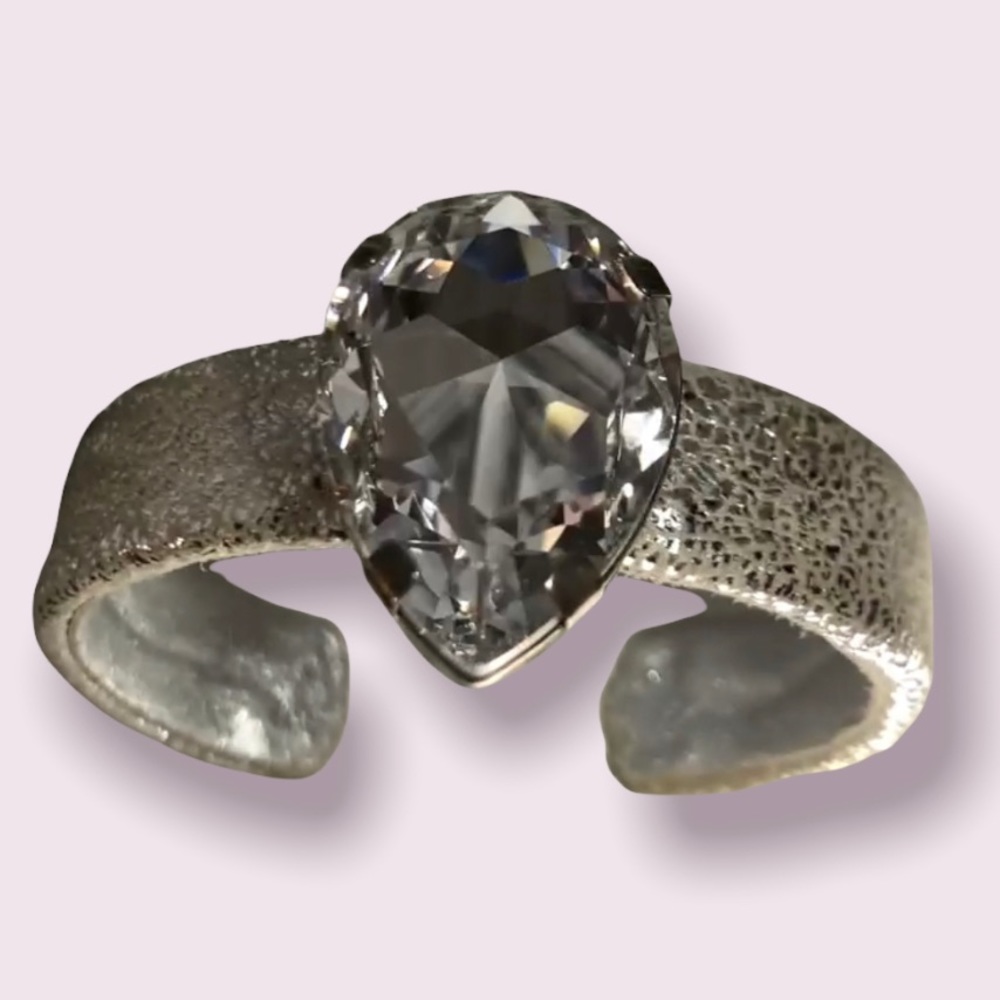 💎 Ted Rossi Leather Bling Cuff